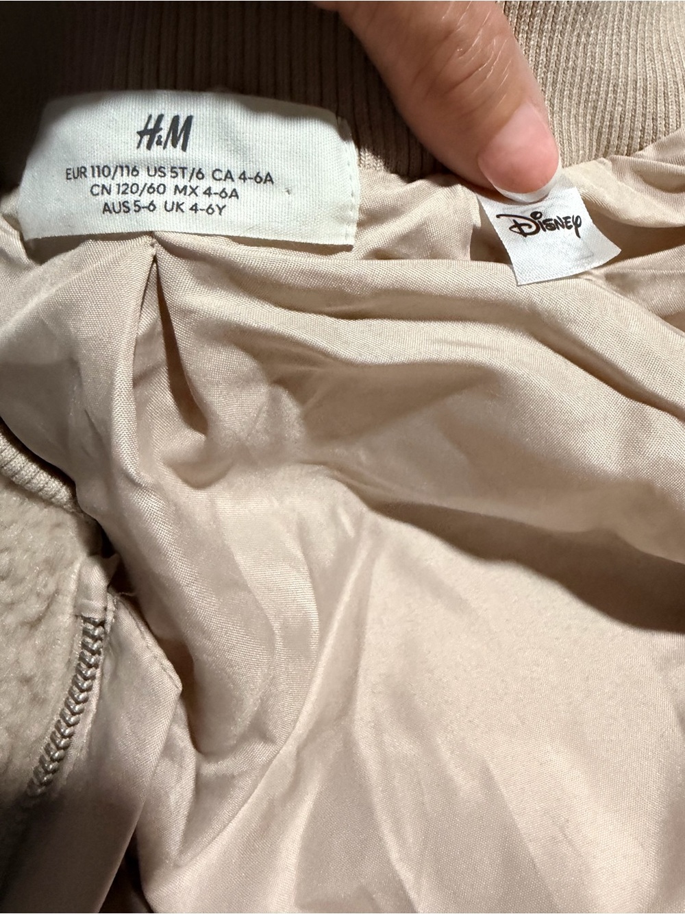 NEW H&M Disney Appliquéd Teddy Fleece Bomber Jacket  Size 5T/6 (Little Kids) - Picture 9 of 14